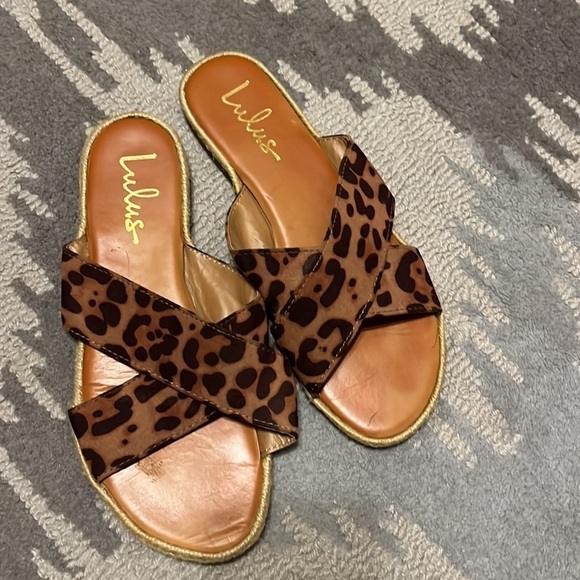 Lulu’s Koren animal print strappy slip on sandals, size 9 - Picture 3 of 6